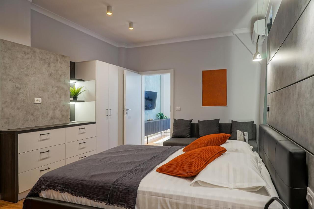 Appartamento Charming 2Bdr Apt Downtown Bucarest Esterno foto