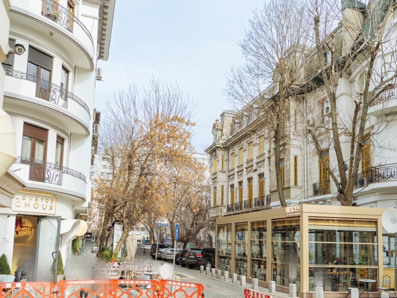 Appartamento Charming 2Bdr Apt Downtown Bucarest Esterno foto